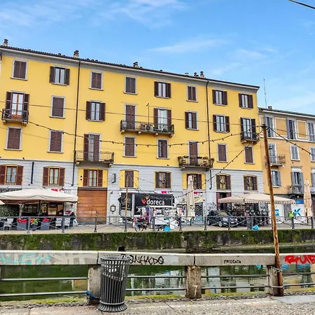 Naviglio 13 דירה *